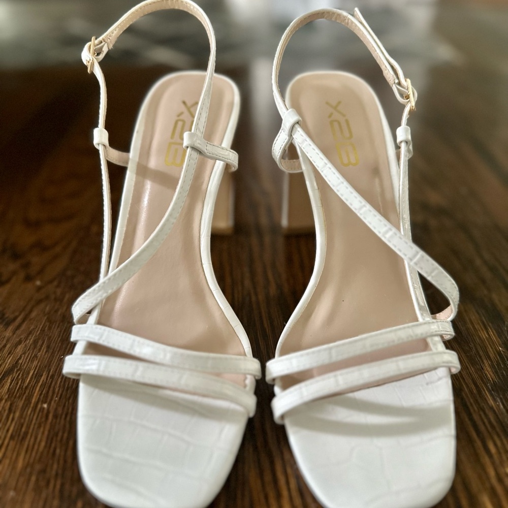 Forever 21 white Women’s shoes